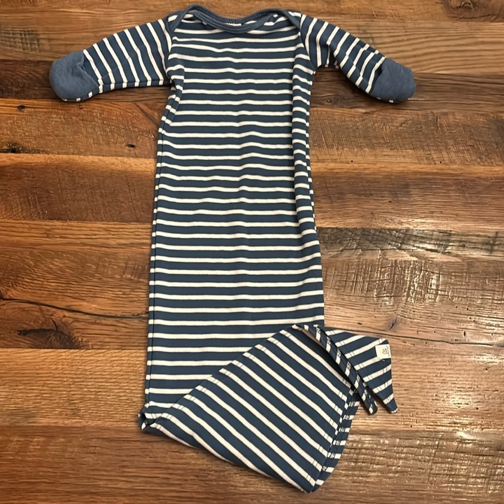 Lulu and roo (now little road co.) tie sleeper 0-6 months